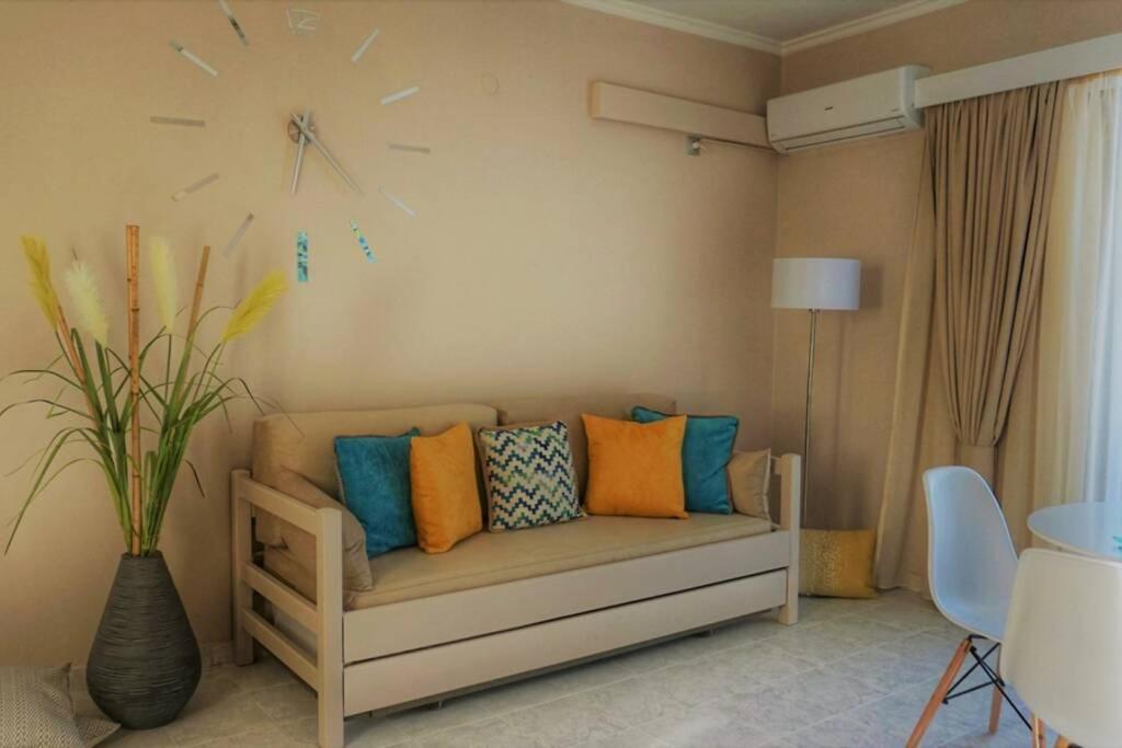 Remvi Deluxe Apartment 104 With Sea View Karpathos Exterior foto
